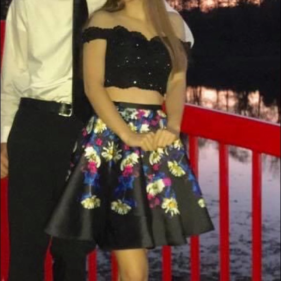 Ellie Wilde Homecoming Dress With Pockets - Picture 2 of 2